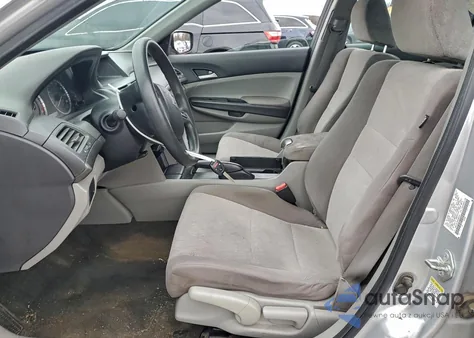 2010 Honda Accord Lx z USA, uszkodzony, nr VIN 1HGCP2F38AA096950